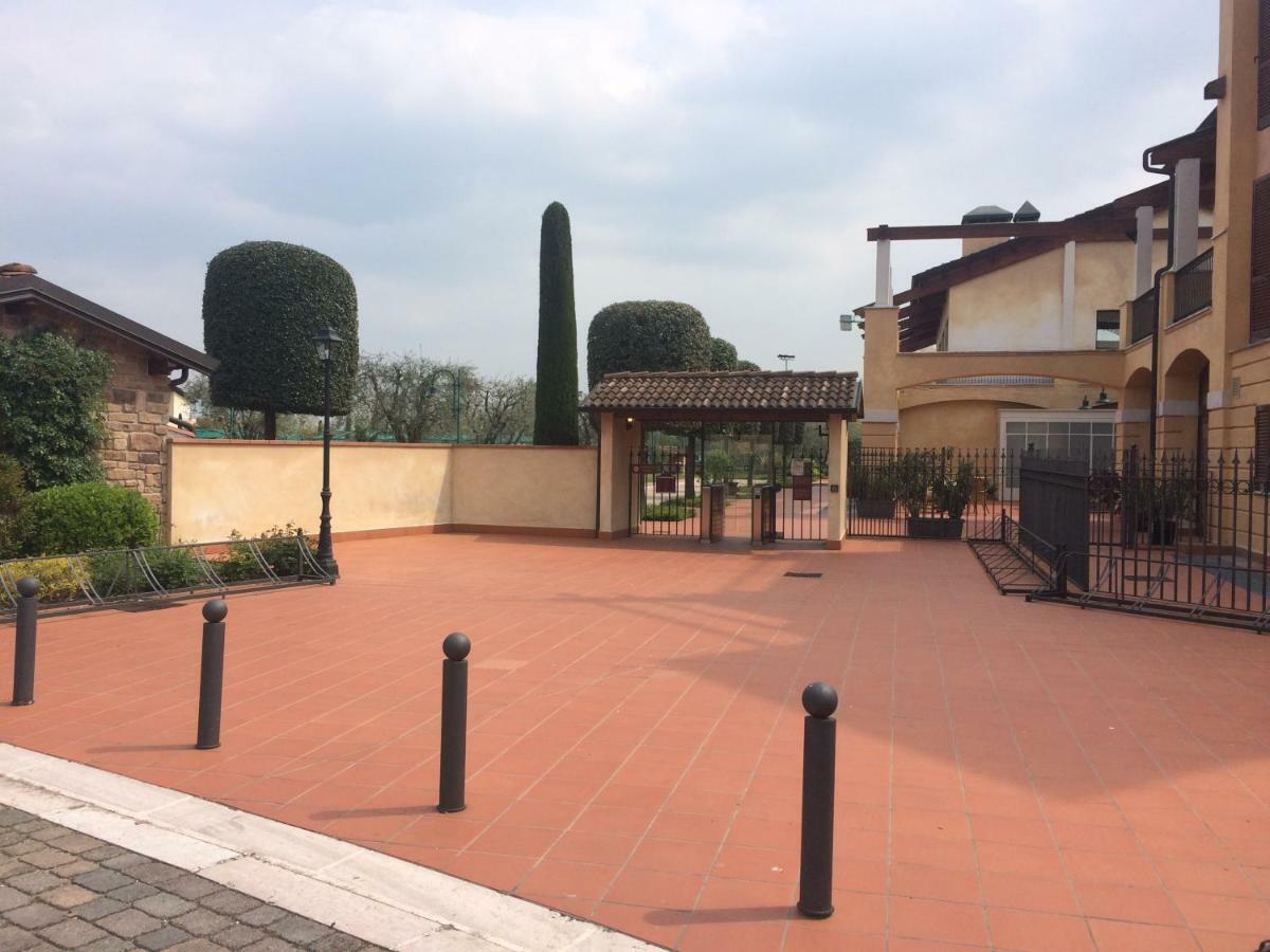 La Chicca Del Garda Apartman Peschiera del Garda Kültér fotó