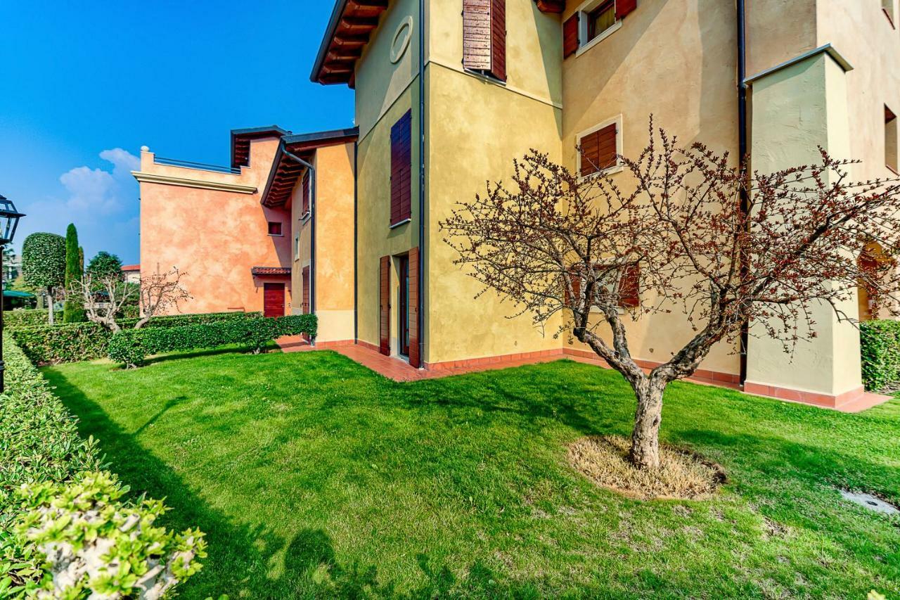 La Chicca Del Garda Apartman Peschiera del Garda Kültér fotó