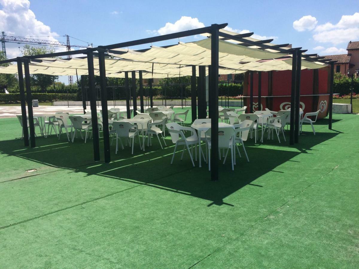 La Chicca Del Garda Apartman Peschiera del Garda Kültér fotó